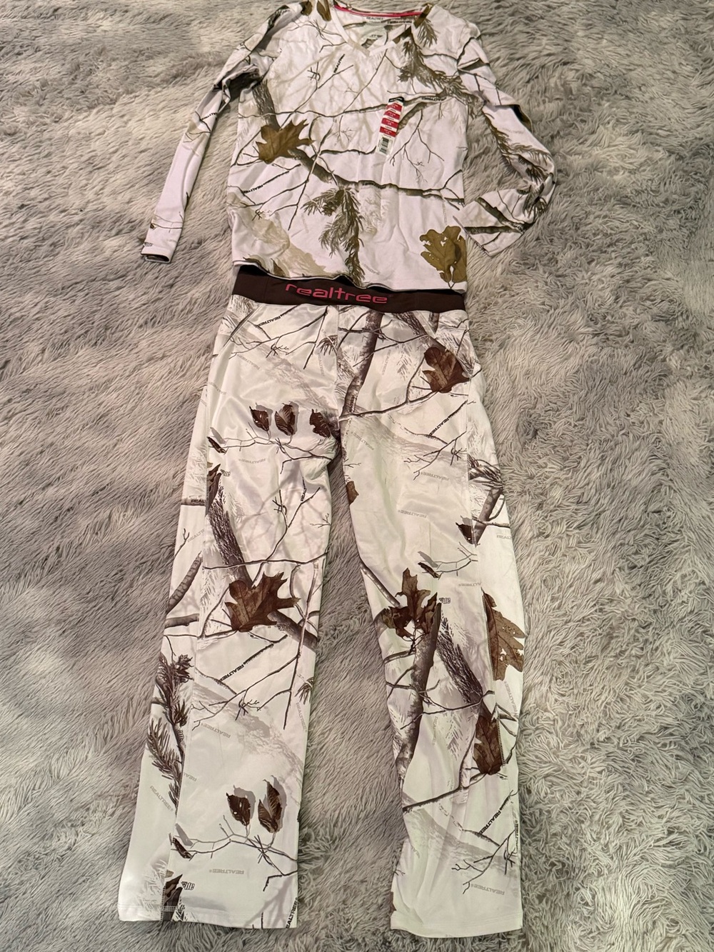 Realtree Women’s White Camo Pants & Top Set